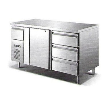 Single door three drawer platform refrigerator